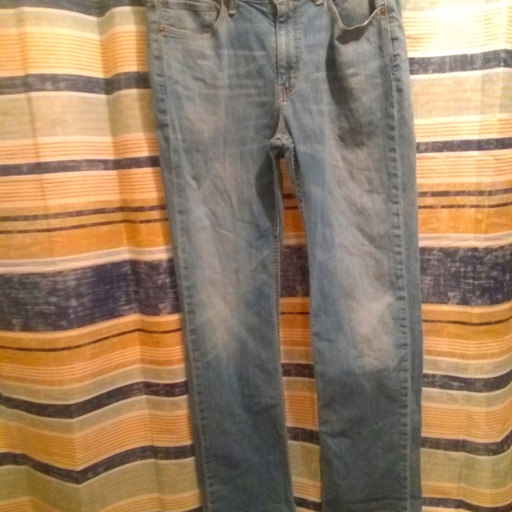 Levis
